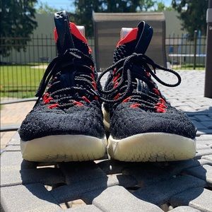 Lebron James BBZ-330 High Top Sneakers